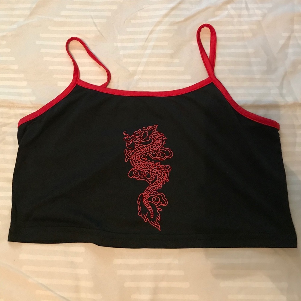 🖤3/$20🖤 Dragon cropped tank